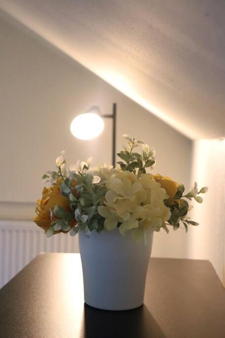 Apartamento Peaceful 2 Bed House Free Wifi And Parking Leeds  Exterior foto