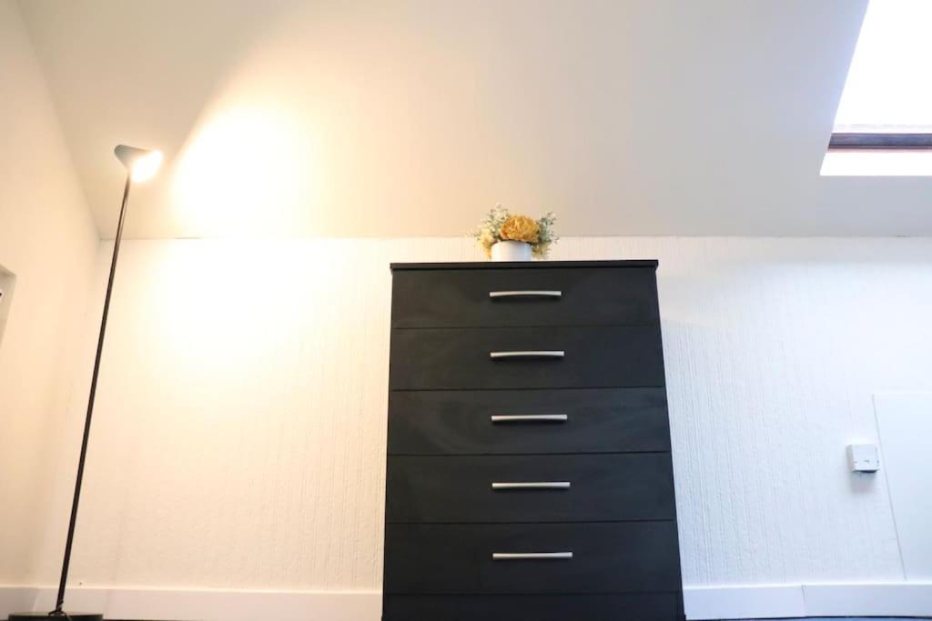 Apartamento Peaceful 2 Bed House Free Wifi And Parking Leeds  Exterior foto
