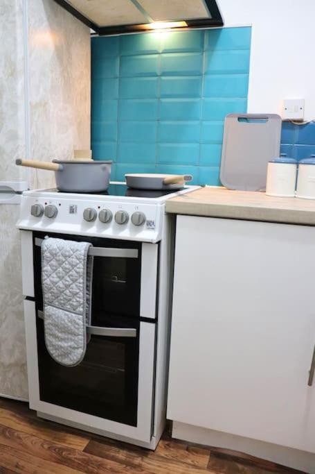 Apartamento Peaceful 2 Bed House Free Wifi And Parking Leeds  Exterior foto
